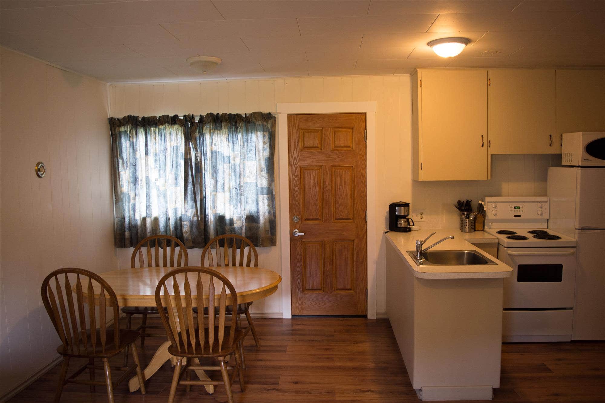 Kaslo Motel