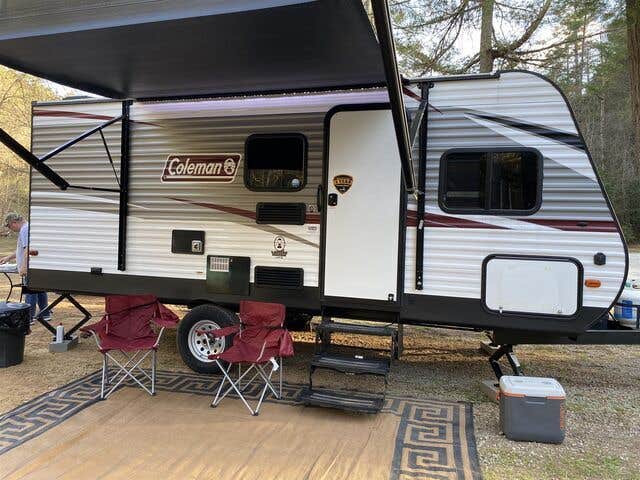 Camper submitted image from Windy Sky RV Rentals / River Vista RV Resort - 1