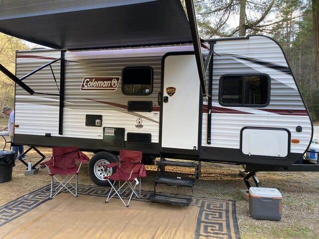 Camper submitted image from Windy Sky RV Rentals / River Vista Reservations - 1
