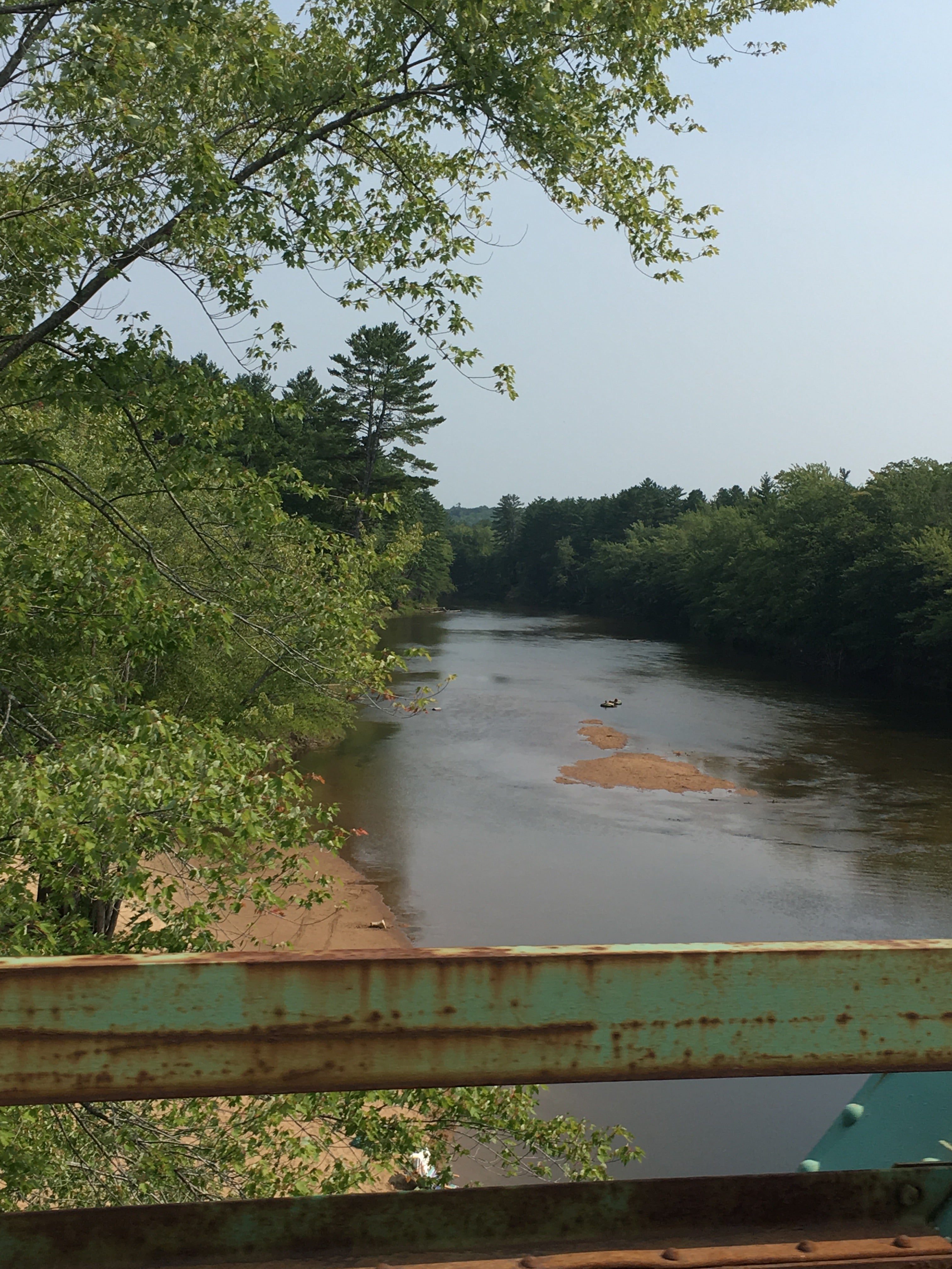 The Saco river, perfect for family boat trips.
