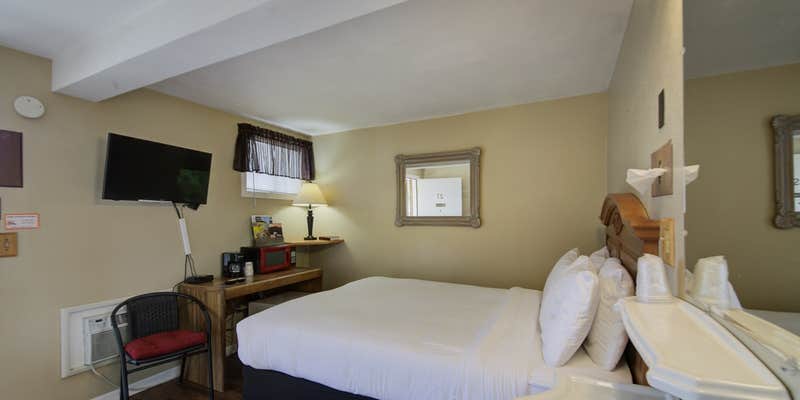 Camper submitted image from Lantern Inn