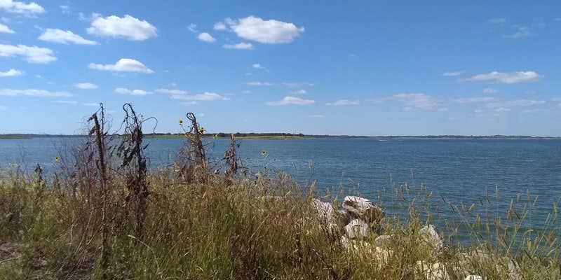 Camper submitted image from COE Milford Lake Curtis Creek Park
