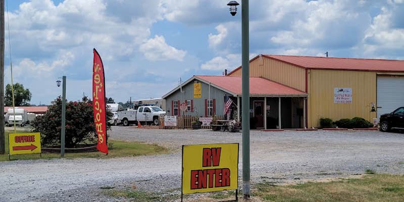 Camper submitted image from Coyote View RV Park & RV Repair