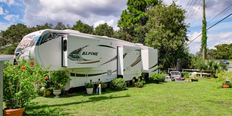 Camper submitted image from Ridgecrest Resort Community