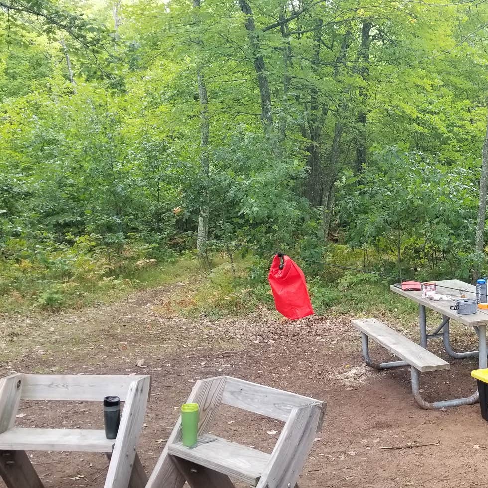 Old Veterans Lake Campground — Governor Earl Peshtigo River State