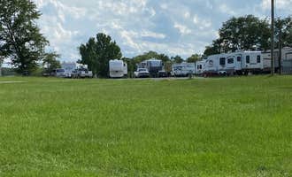 Camping near Kudzu Campground LLC: Sunset Cove RV Park and Marina, Cropwell, Alabama