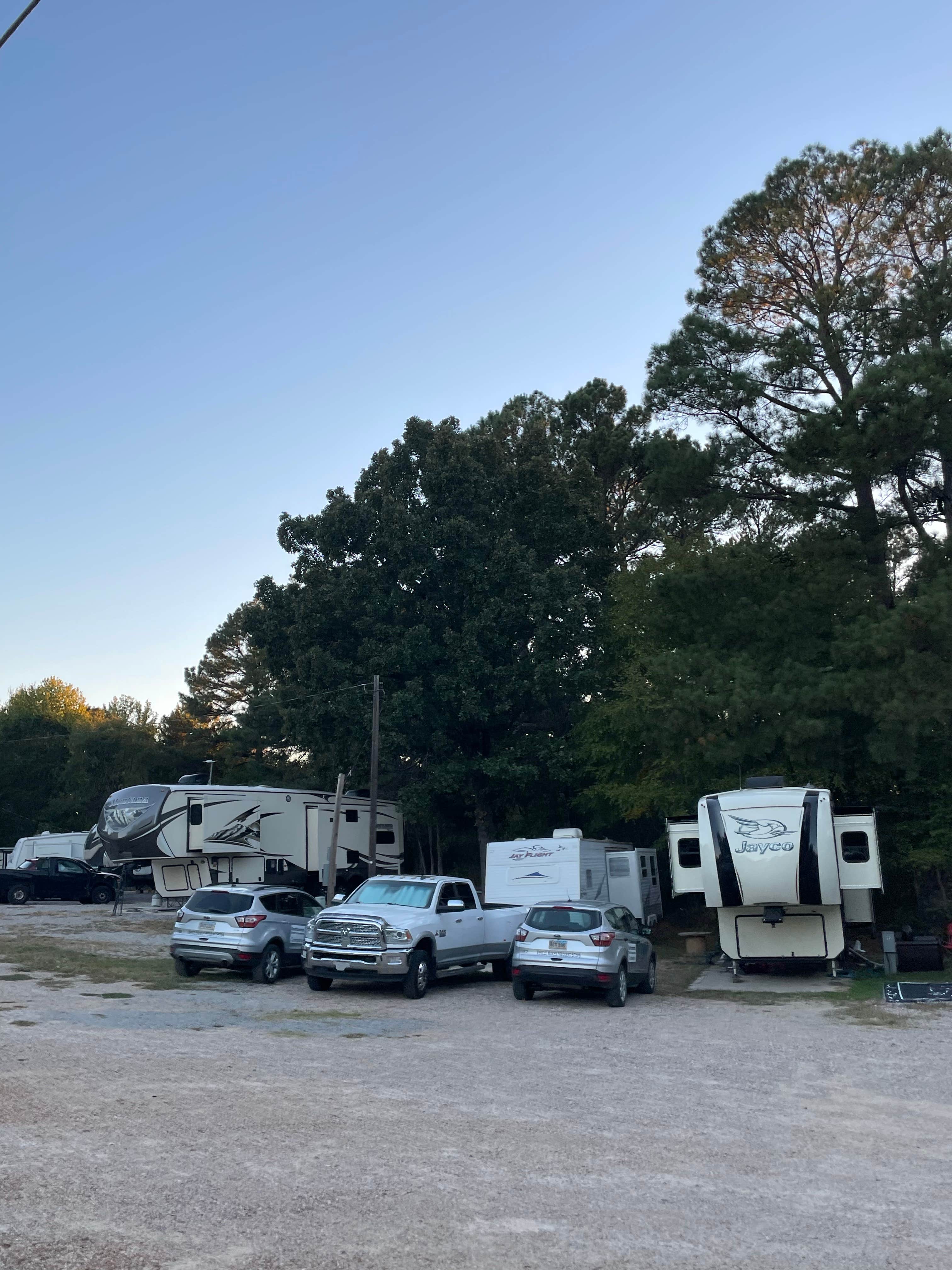 Camping near Pinecrest Camp and Retreat Center: Travelers Camper Park, Olive Branch, Mississippi