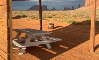 Camping near Narrow Canyon Orchards Campsite: Arrowhead Campground, Monument Valley, Utah
