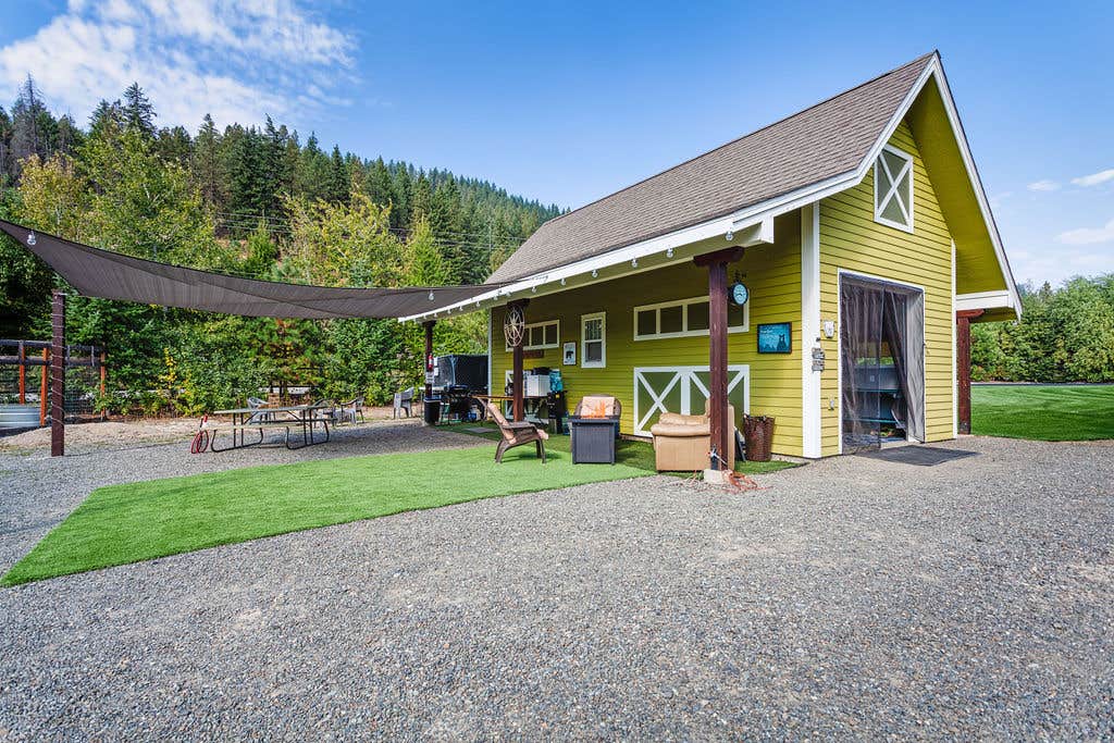 Kristiina M.'s photo of a cabin at Whistle Post Inn near Index, WA