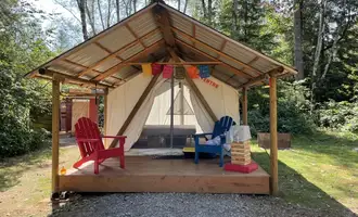 Camping near Lake Merwin Camper's Hideaway: Lis-Bon Acres RnR, Yacolt, Washington