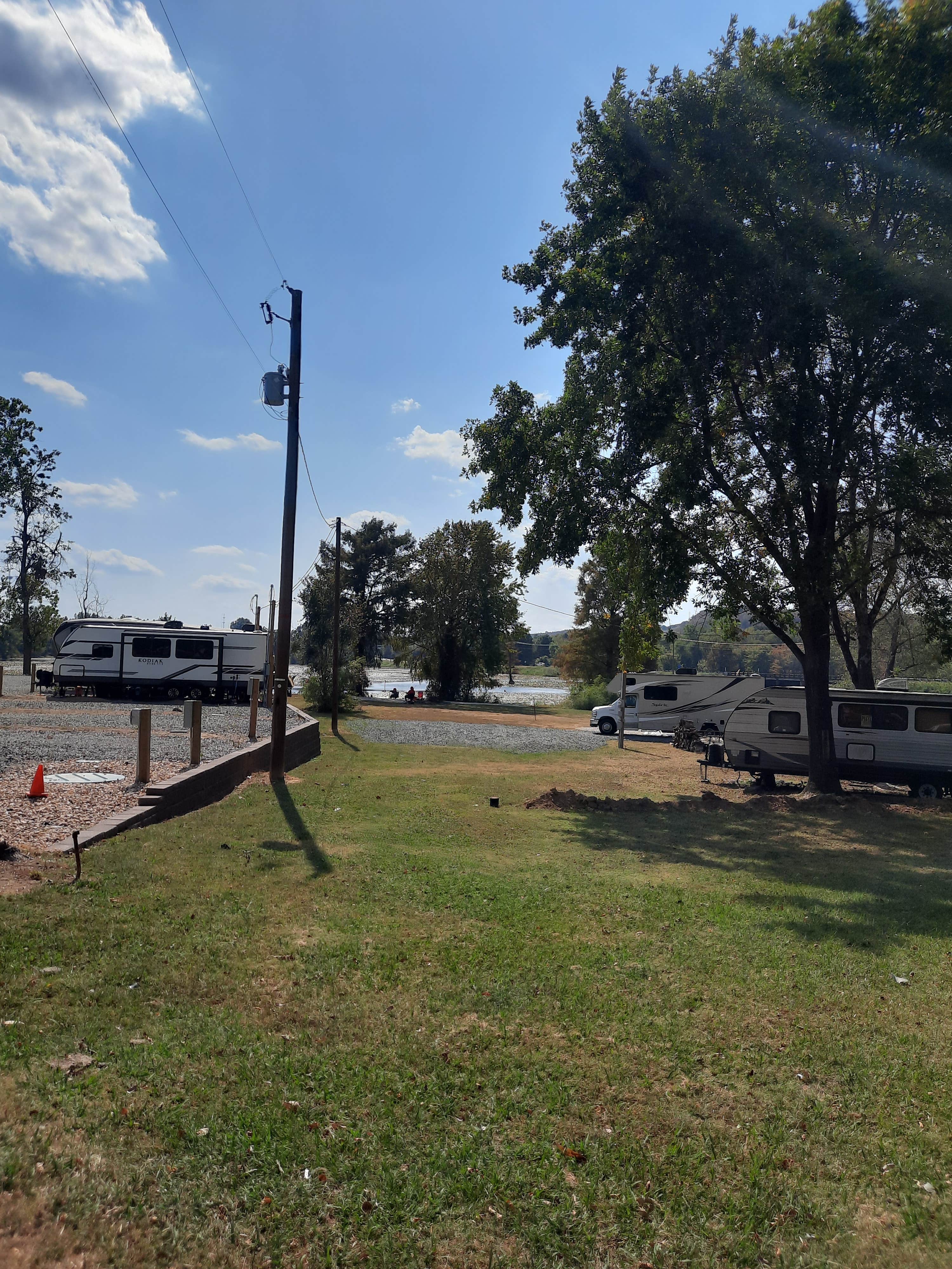 Camping near Brannon RV Park: Gold Creek Landing RV Park, Mayflower, Arkansas