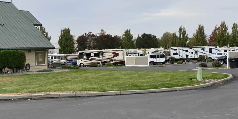 Camper submitted image from Blue Valley RV Park