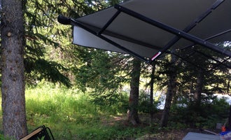 Camping near Green River Lake Lodge: Whiskey Grove, Bondurant, Wyoming