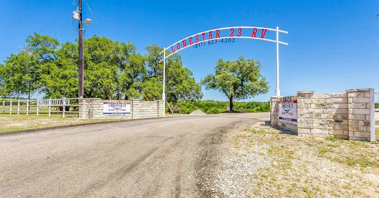 Camping near Weatherford-Fort Worth West KOA: Lonestar 23 RV & Storage, Azle, Texas
