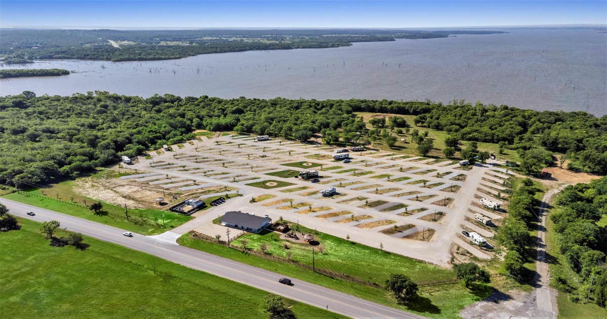 Lake Point RV Resort | Valley View, Texas