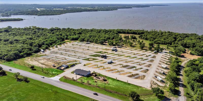 Camper submitted image from Lake Point RV Resort