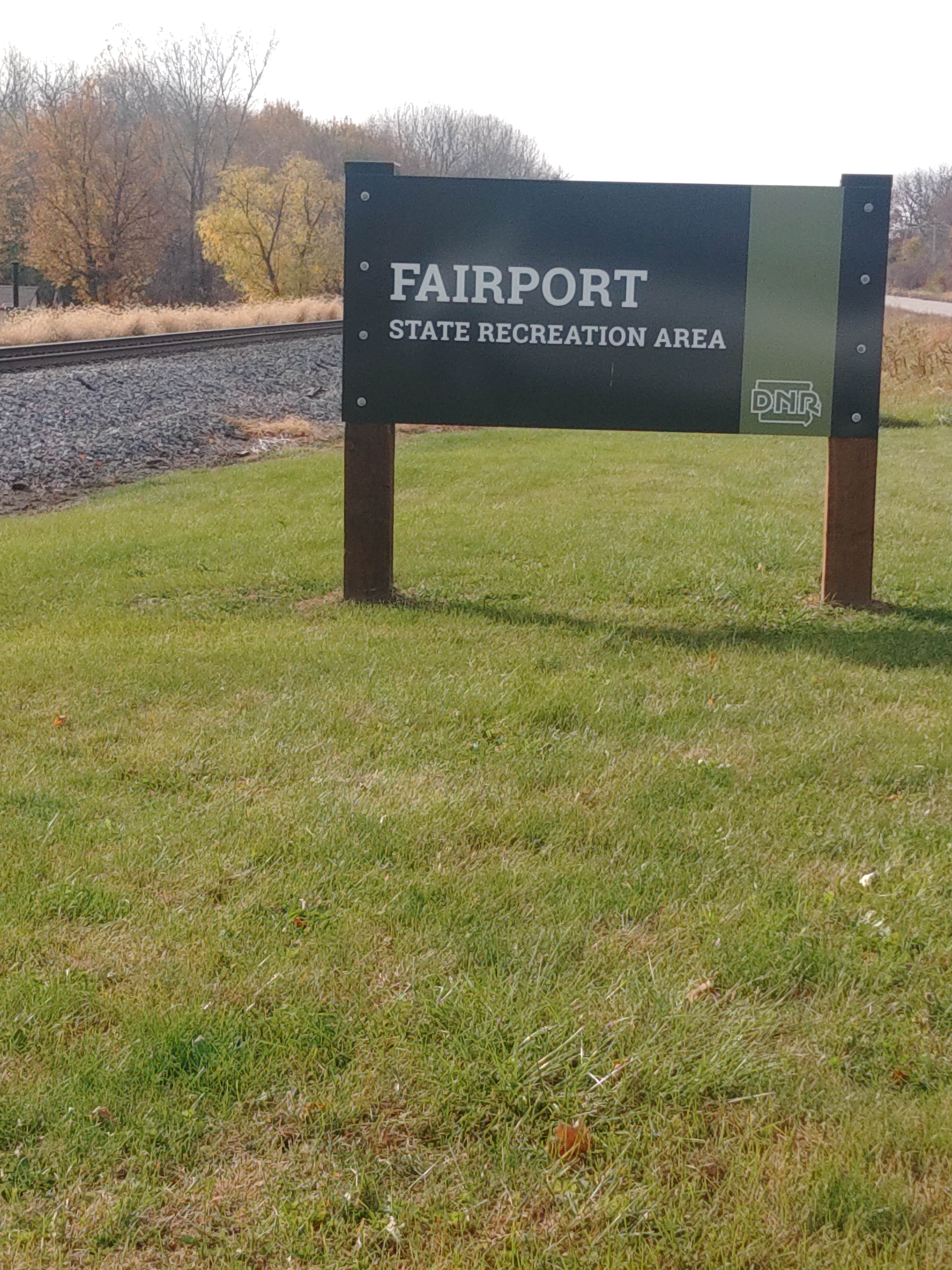 Camping near Saulsbury Bridge Recreation Area - Main Camping: Fairport State Recreation Area Campground, Illinois City, Iowa