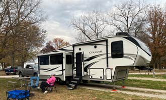 Camping near Hidden Ridge: Springfield KOA, Rochester, Illinois