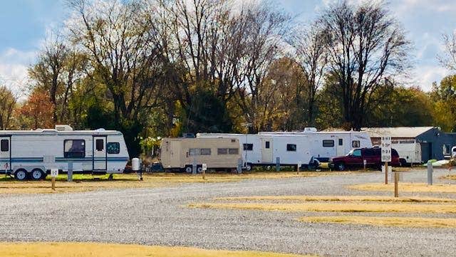 Camper submitted image from Lambert's Cafe RV Park - 4