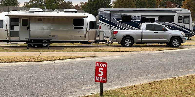 Camper submitted image from EZ Daze RV Park