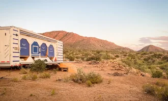 Desert Glamping Getaway - Glamp Pods