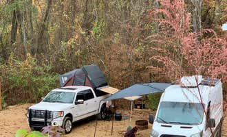 Camping near Coyote Drive Campground — Beavers Bend State Park: Tiny Town Oklahoma, Broken Bow, Oklahoma