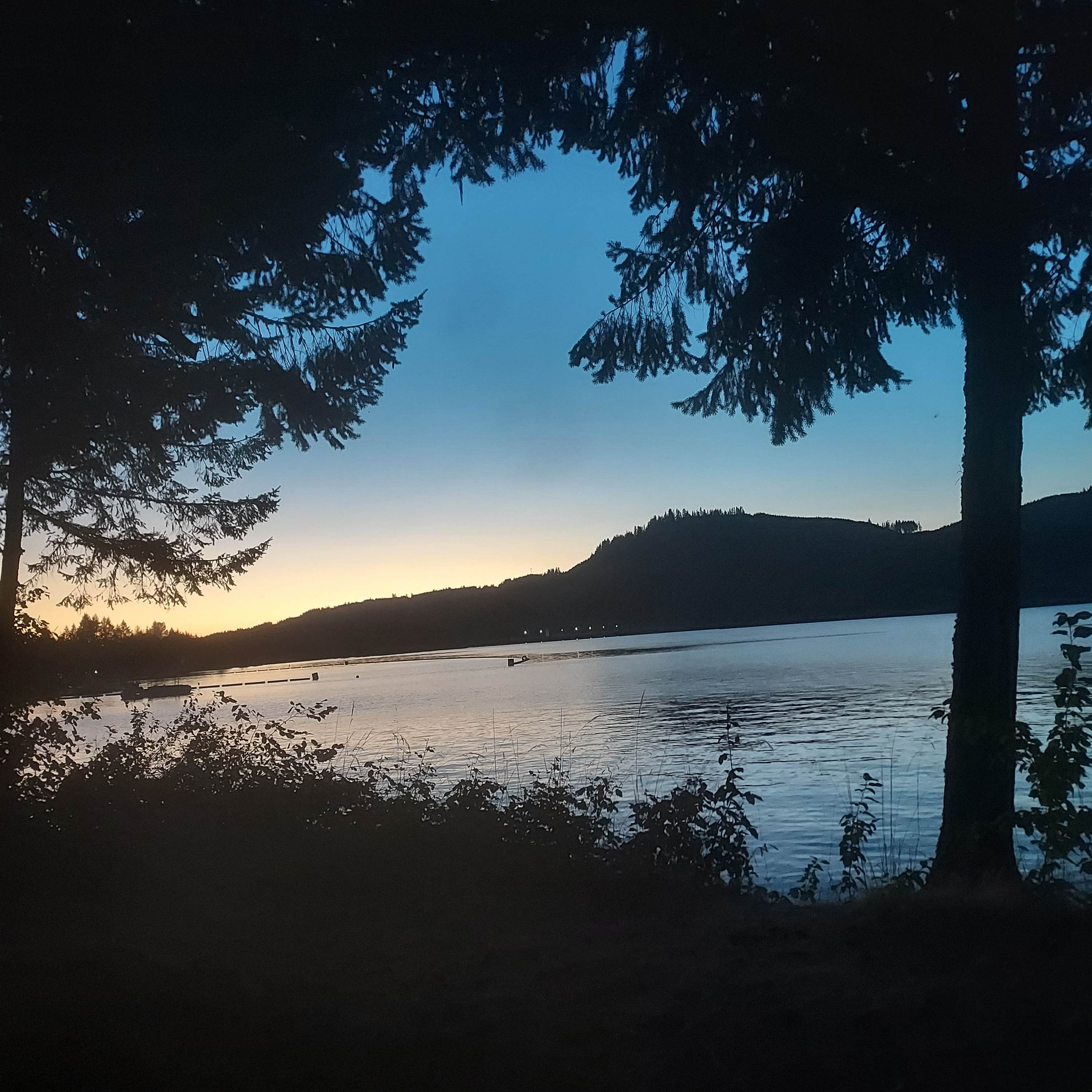 Foster Lake RV Resort | Foster, Oregon