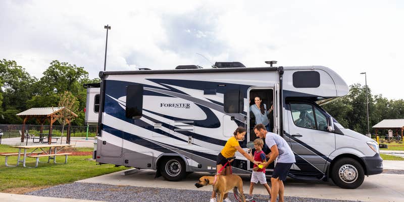 Camper submitted image from Love's RV Stop-Cordele GA 801