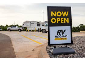 Love's RV Hookup-Bellefontaine OH 810