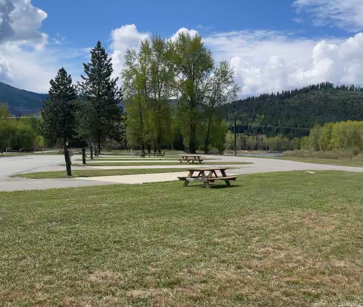 CDA River RV, Riverfront Campground