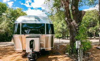 Camping near Walden Retreats: Stonewall Motor Lodge, Stonewall, Texas