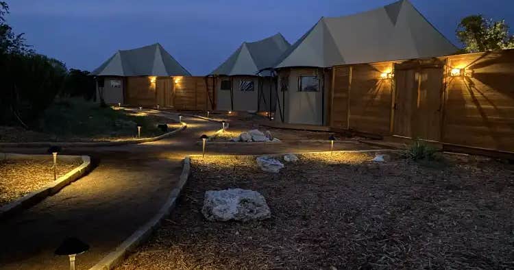 Ten Rocks Resort On The Rocks Glamping Resort Camping | Spicewood, Texas