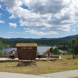 North Shore, Lynx Lake