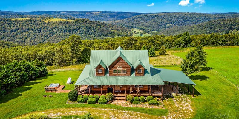 Camper submitted image from OZK Cabins