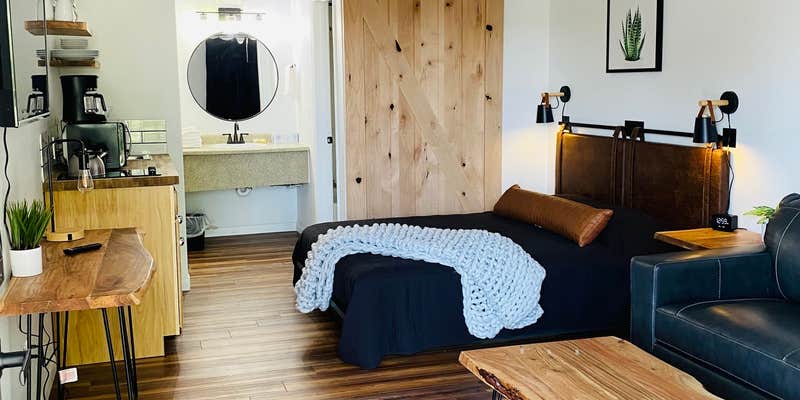 Camper submitted image from Trailhead Cabins And Lodging