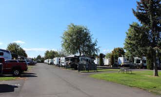 Camping near Hues Flower Farm & Nursery: Premier RV Resort at Eugene, East Springfield, Oregon