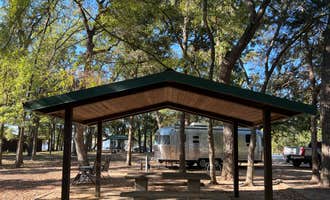 Camping near Fort Parker State Park Campground: COE Navarro Mills Reservoir Oak Park, Bardwell, Texas