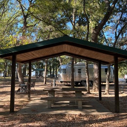 Public Campgrounds: COE Navarro Mills Reservoir Oak Park