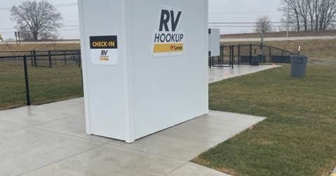 Love's RV Hookup-Morris IL 859