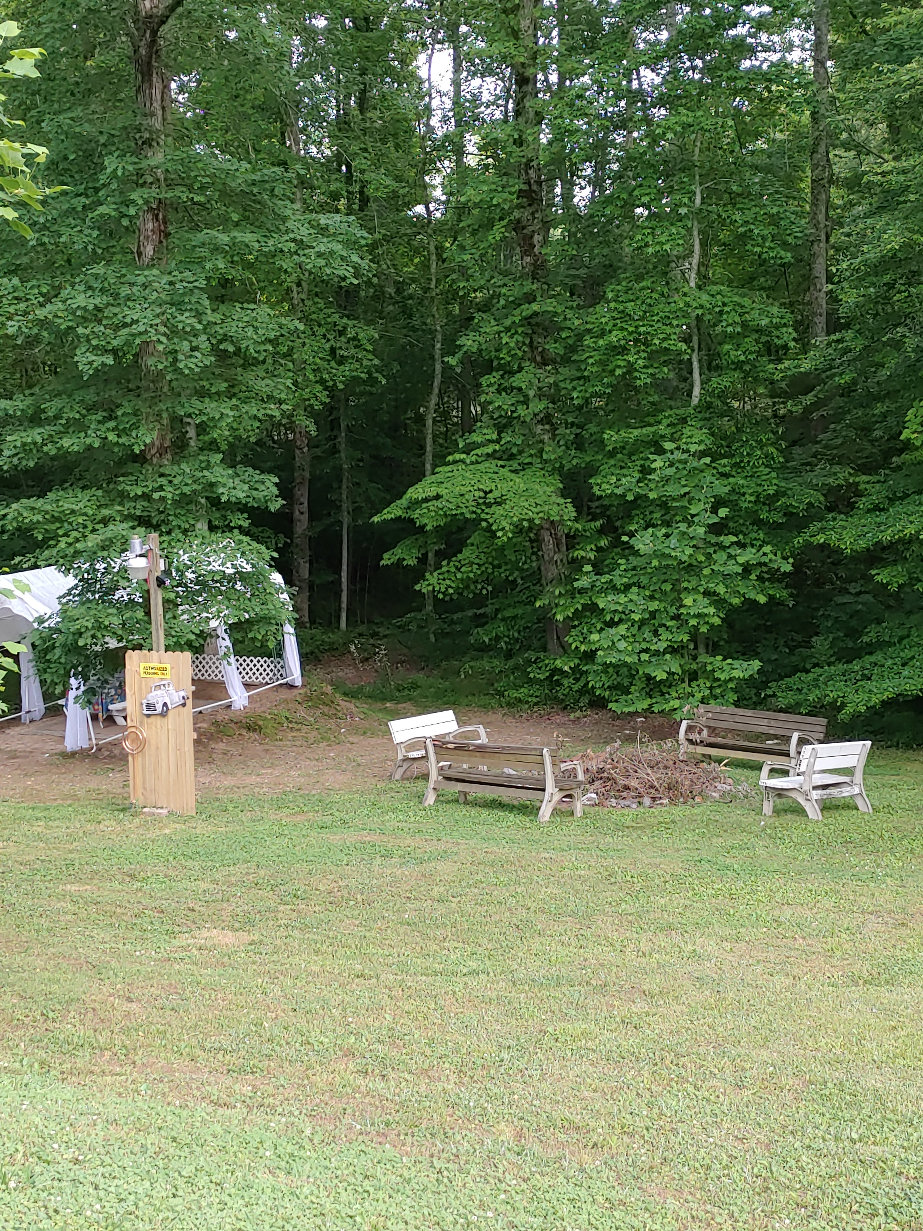 Camper submitted image from Cuzzins RV Park - 2