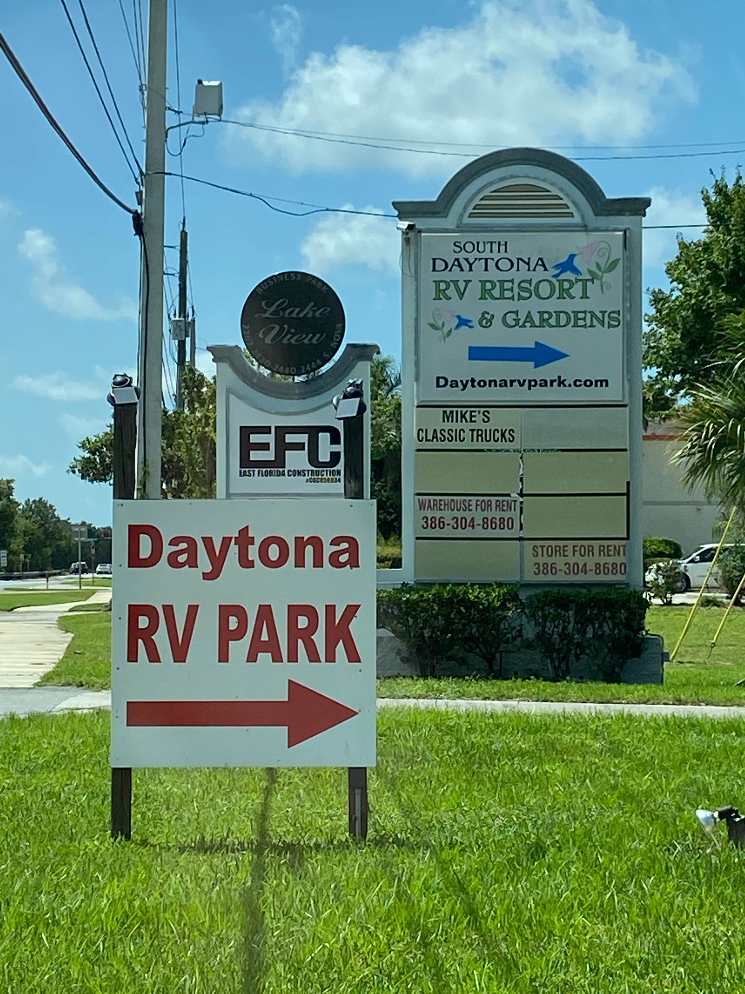 Camper submitted image from South Daytona RV Park &Tropical Gardens - 5