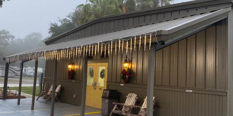 Camper submitted image from Bee's RV Resort