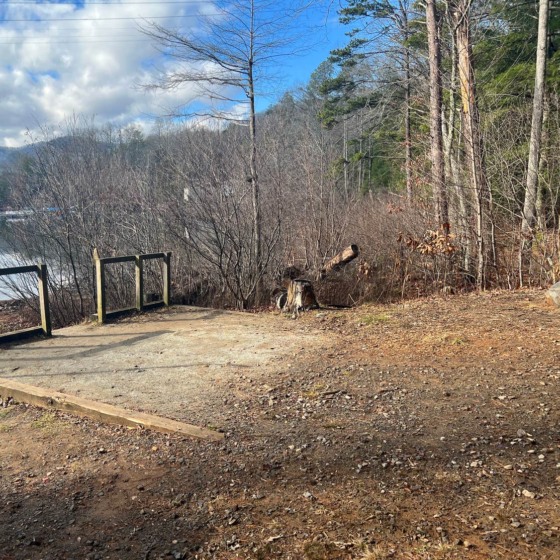 Lake Santeetlah Dispersed Camping | Robbinsville, NC