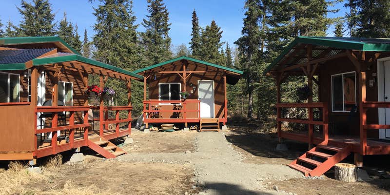 Camper submitted image from WhisperingWoodsAKcabins