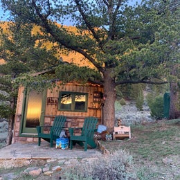 Campground Finder: Little Cabin With a View