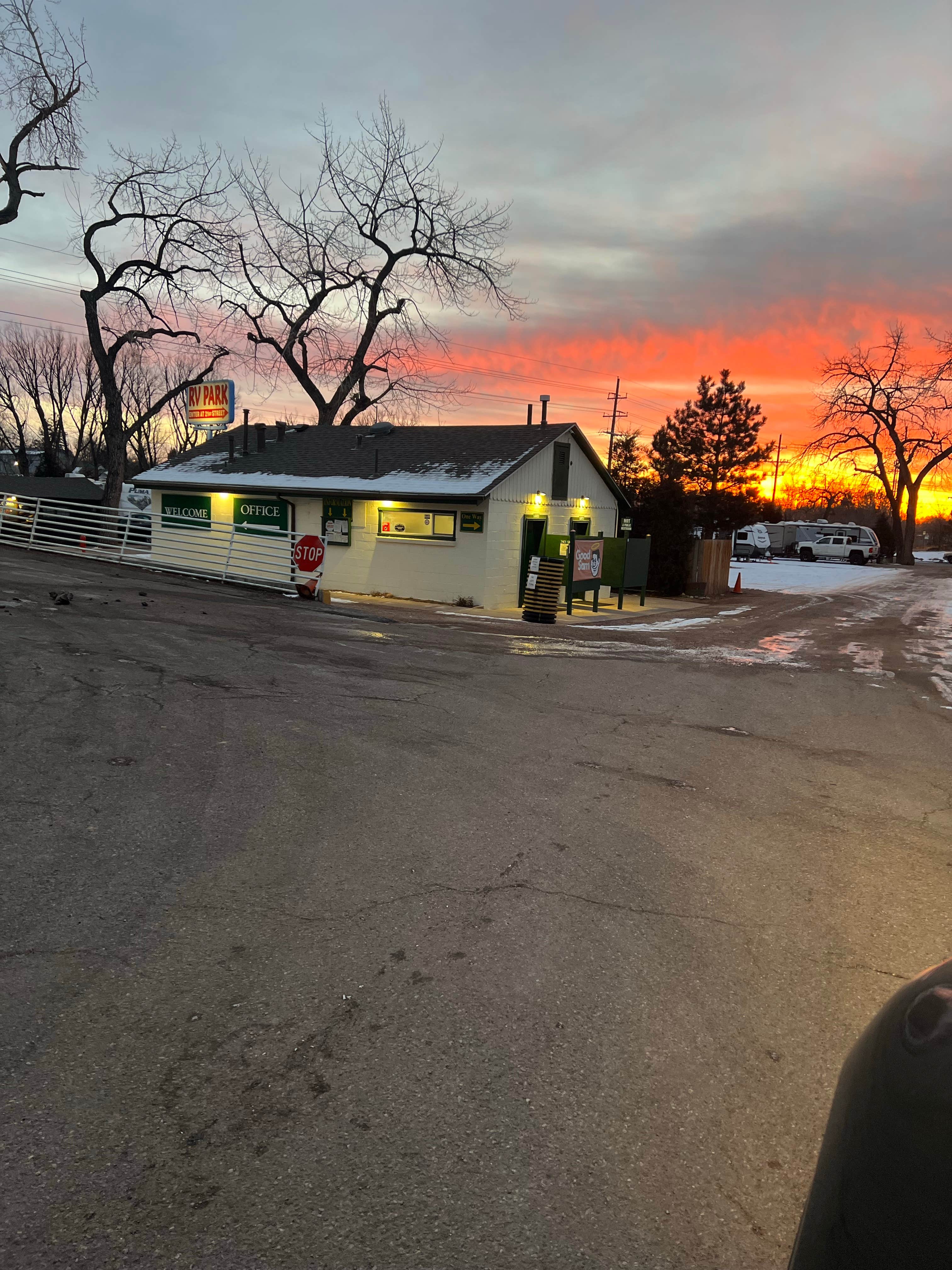 Camper submitted image from Goldfield RV Park - 5
