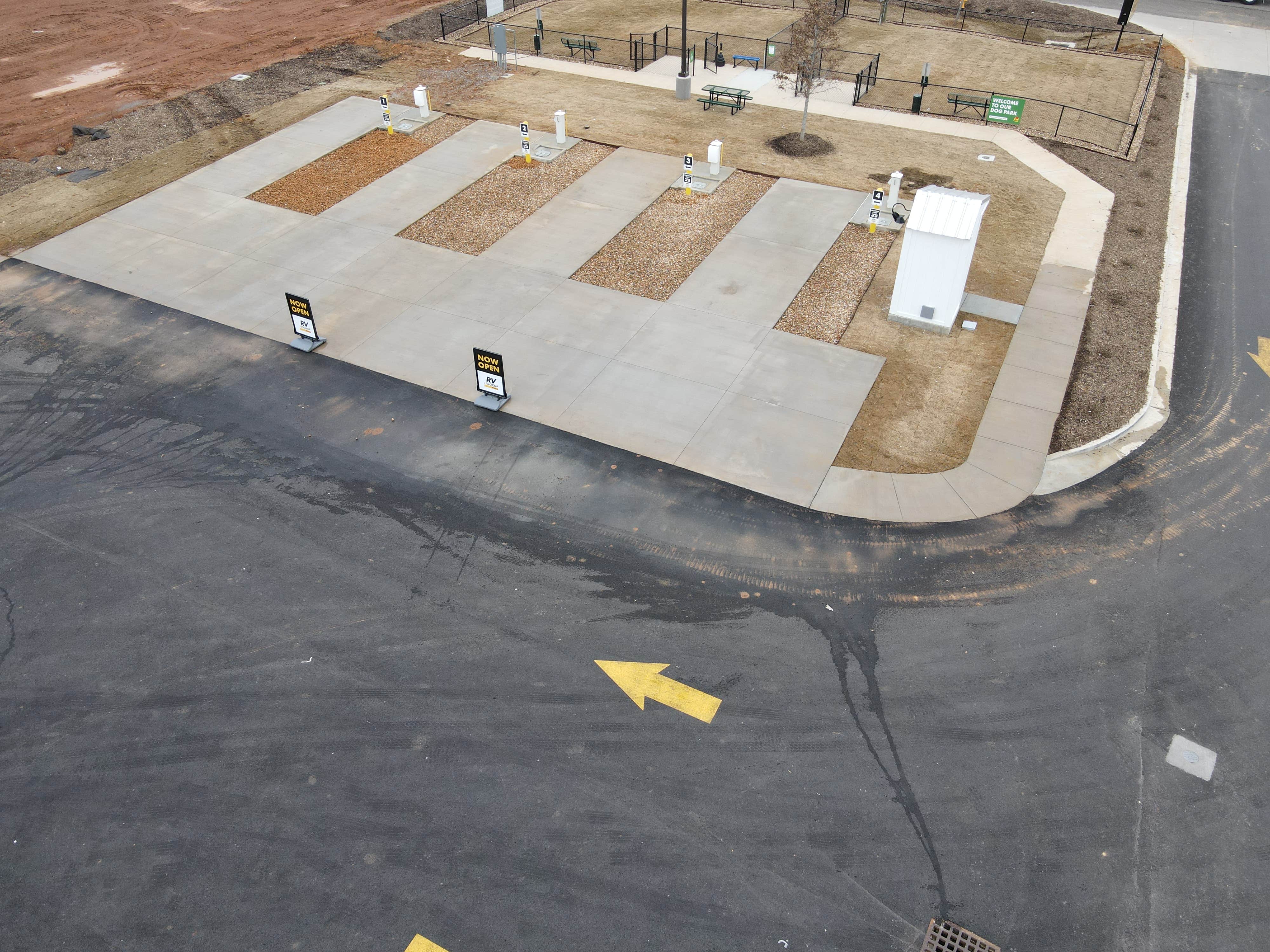 Camping near Sweetwater KOA: Love's RV Hookup-Loudon TN 861, Loudon, Tennessee