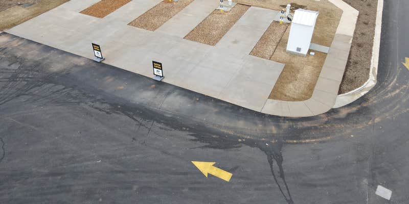 Camper submitted image from Love's RV Hookup-Loudon TN 861