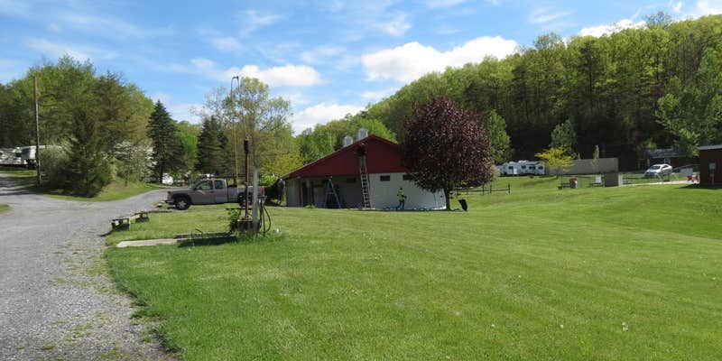 Camper submitted image from Nature's Getaway RV Park