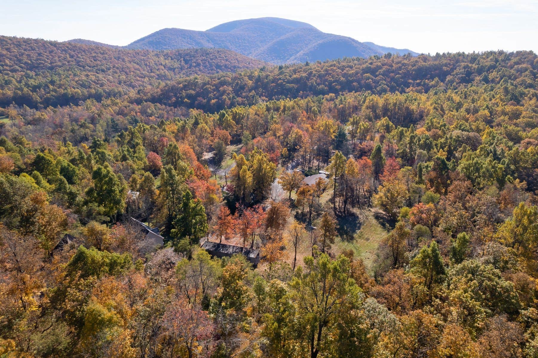 Camping near George Washington National Forest Sherando Lake Campground: Love Ridge Mountain Lodging, Tyro, Virginia
